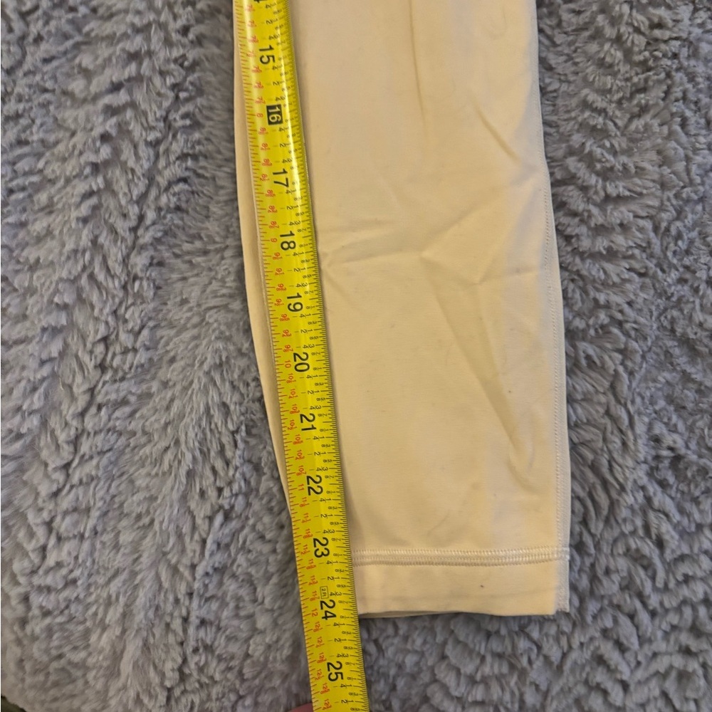 LULULEMON Women’s Align 25” High Waisted Cropped Leggings Size 4 - Picture 9 of 13